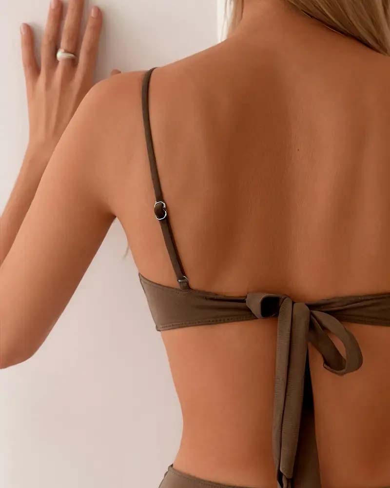 Stilingas Dviejų Dalių Bikinis