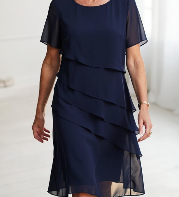 Elegantiška Ruffle Komforto Suknelė
