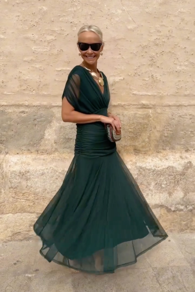 Elegantiška Maxi Suknelė Šventėms su V Formos Iškirpte