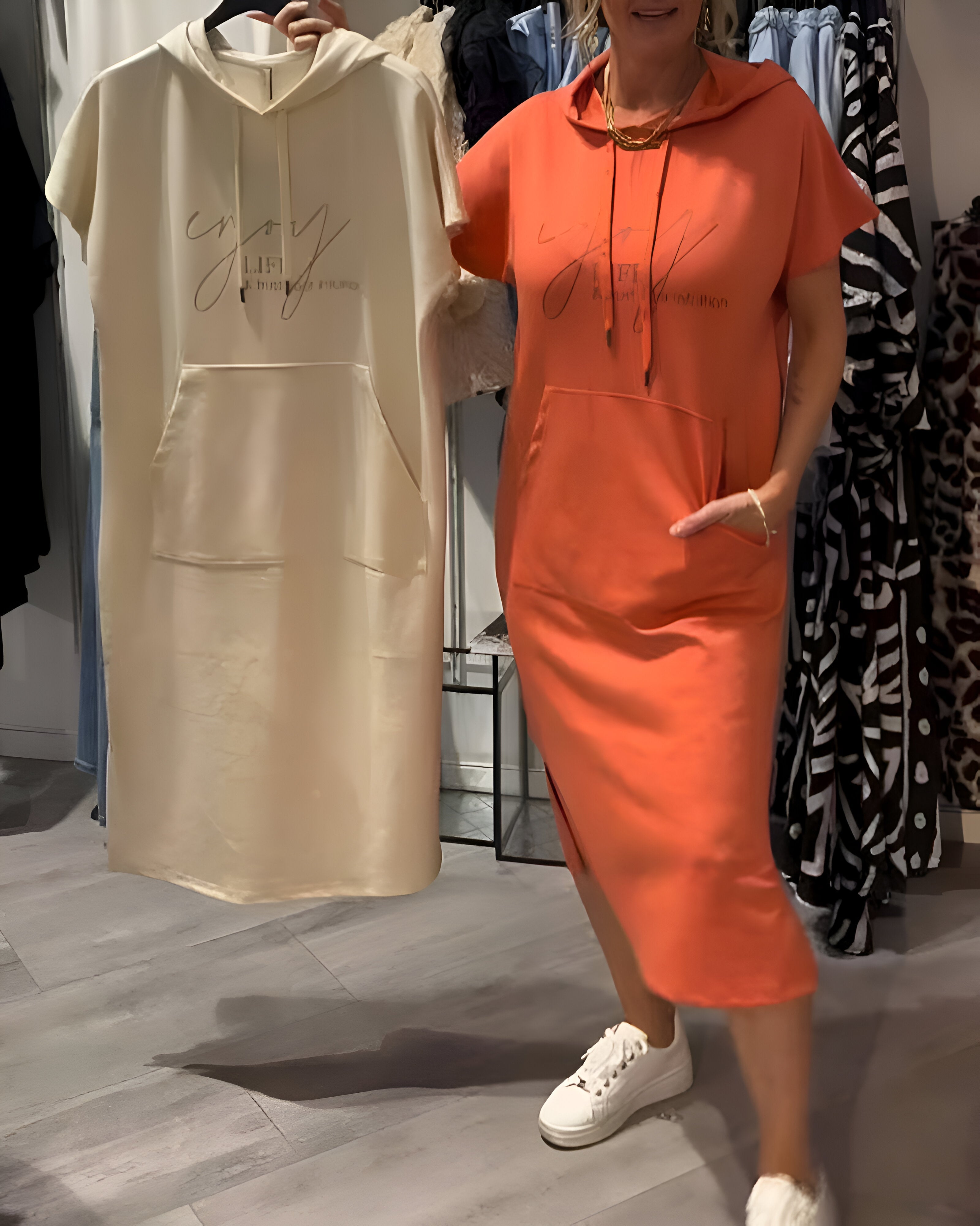 Kasdieninė suknelė su gobtuvu