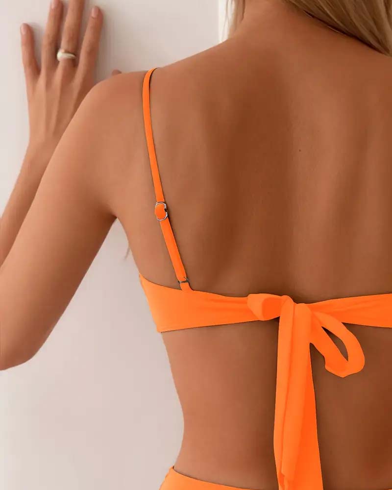 Stilingas Dviejų Dalių Bikinis