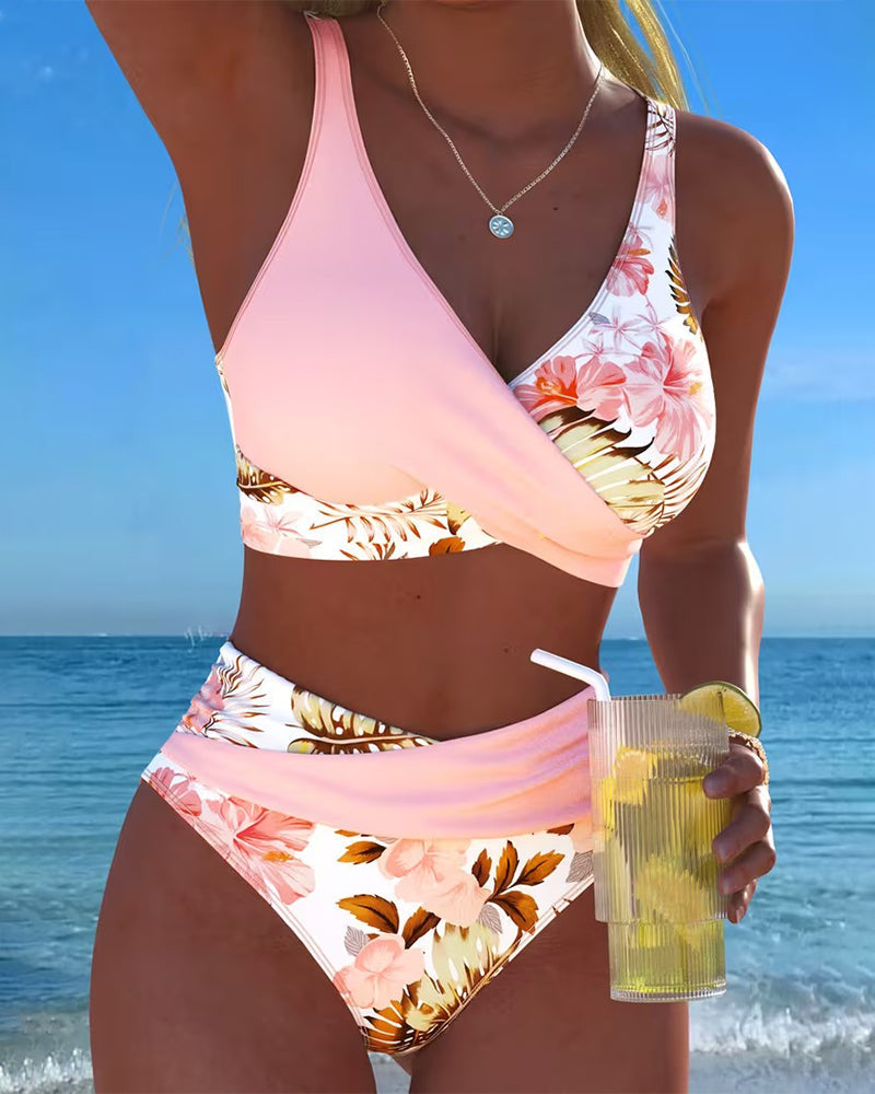 Bikini su Kontrastingu Gėlių Raštu ir Skeltuku