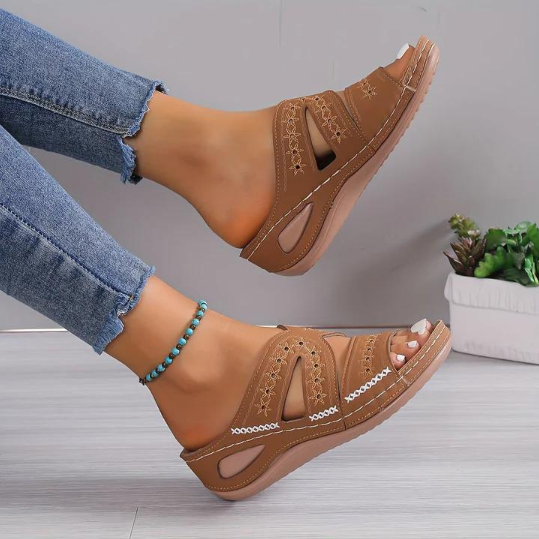 Pauline | Ortopediniai sandalai