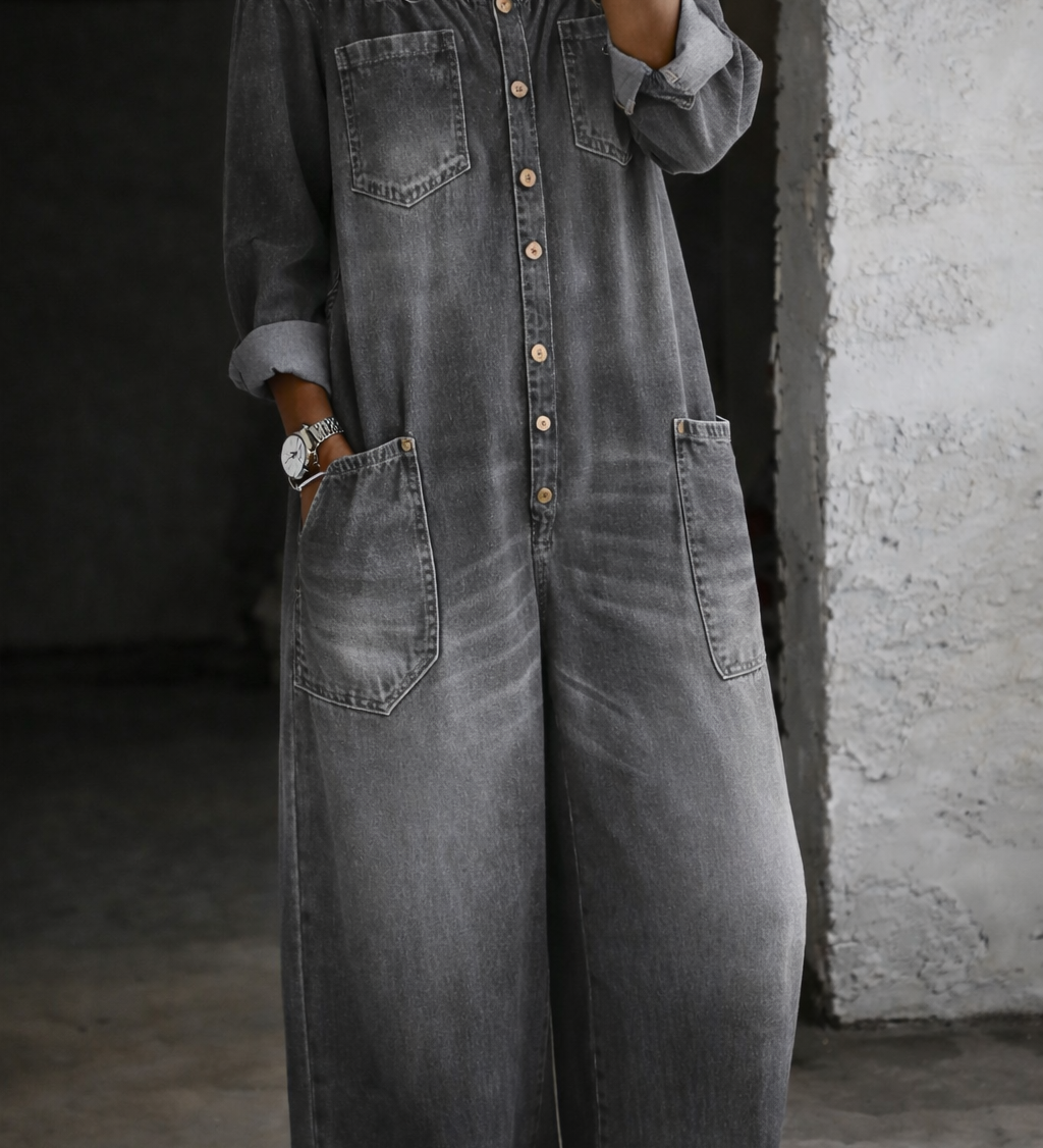 Jumpsuit su Ilgomis Rankovėmis ir Atidengtais Pečiais