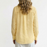 Romantiška blusa su ramunėlių siuvinėjimu