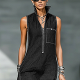 Minimalistinis moteriškas jumpsuit