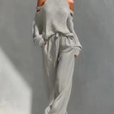 Modern Knit and Linen Set