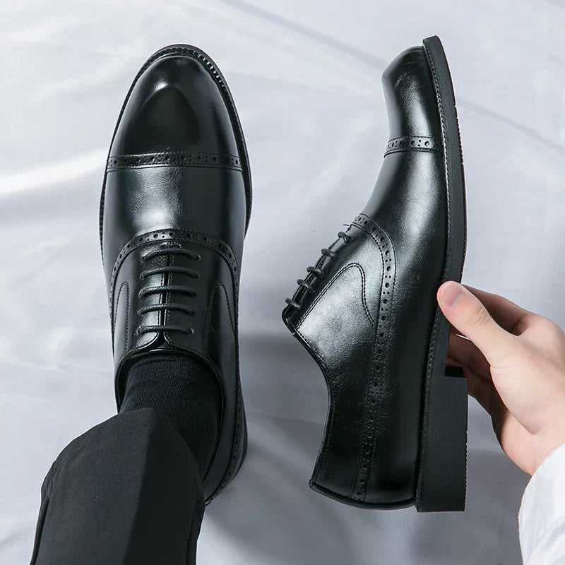 Klassische Schuhe