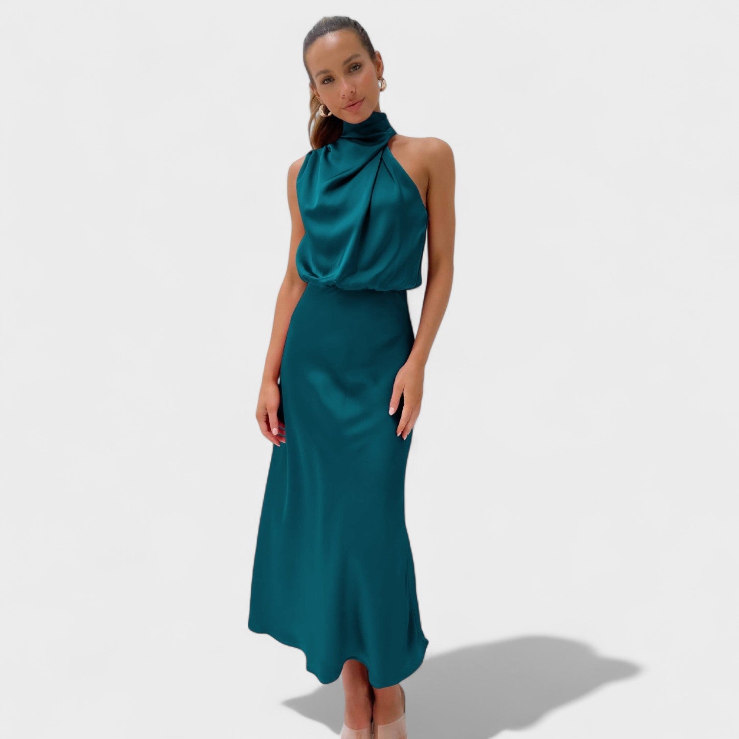 Elegantiška Satino Suknelė