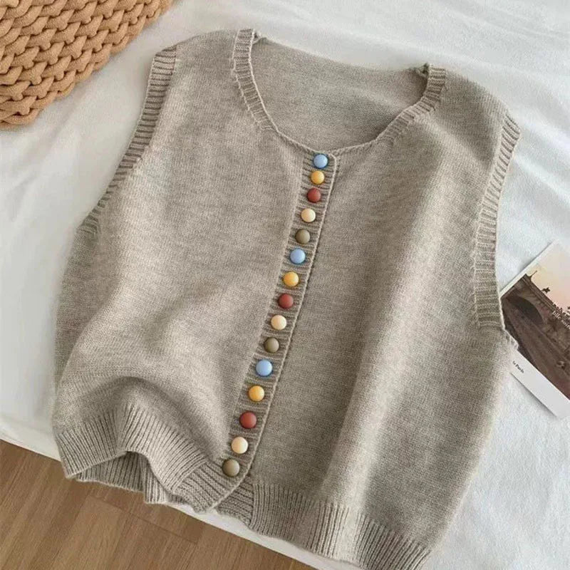 Megztinis su Mygtukais ir Detalėmis