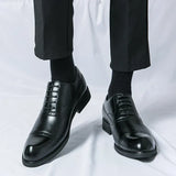Klassische Schuhe