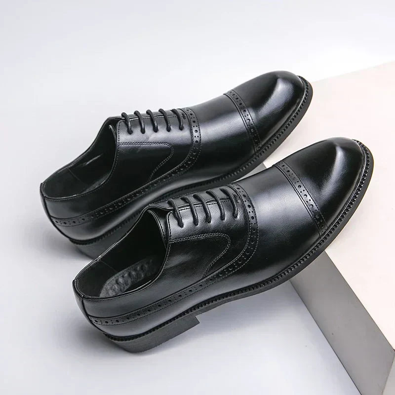 Klassische Schuhe