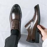 Klassische Schuhe