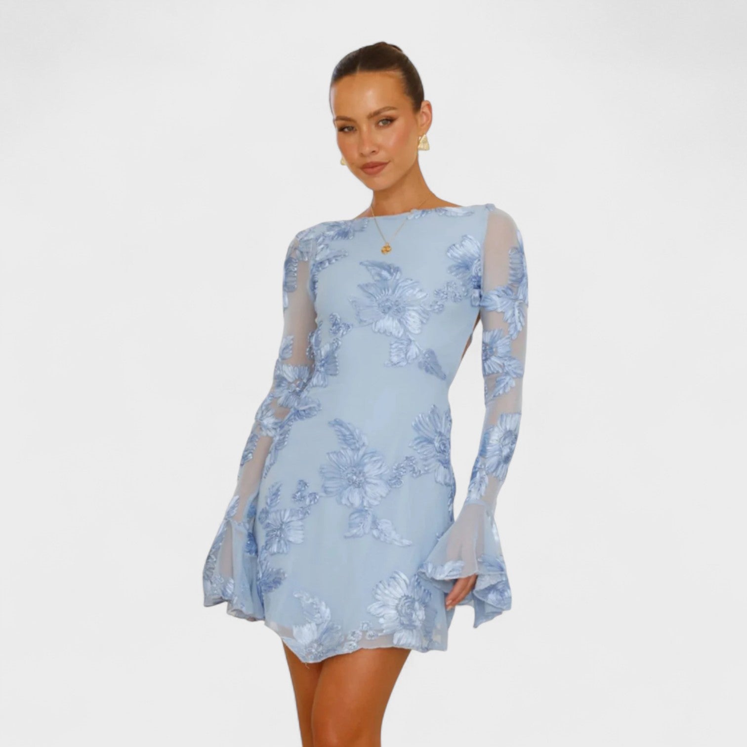 Suknelė su Gėlių Elegancija
