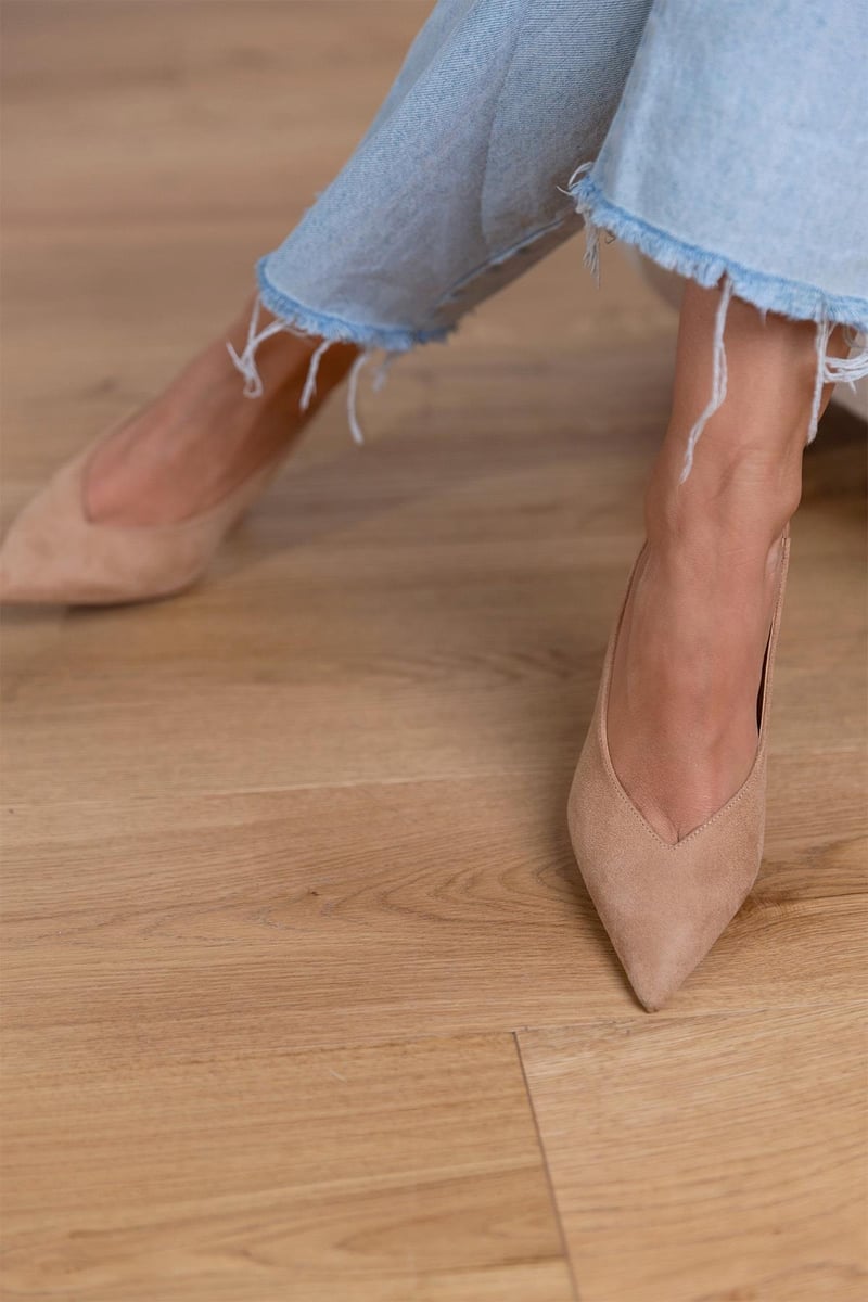 Nude Slingback Shoes with Slim Heel
